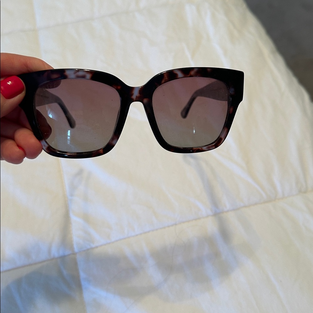 Diff Eyewear Tortoise Shell Sunglasses - image 1